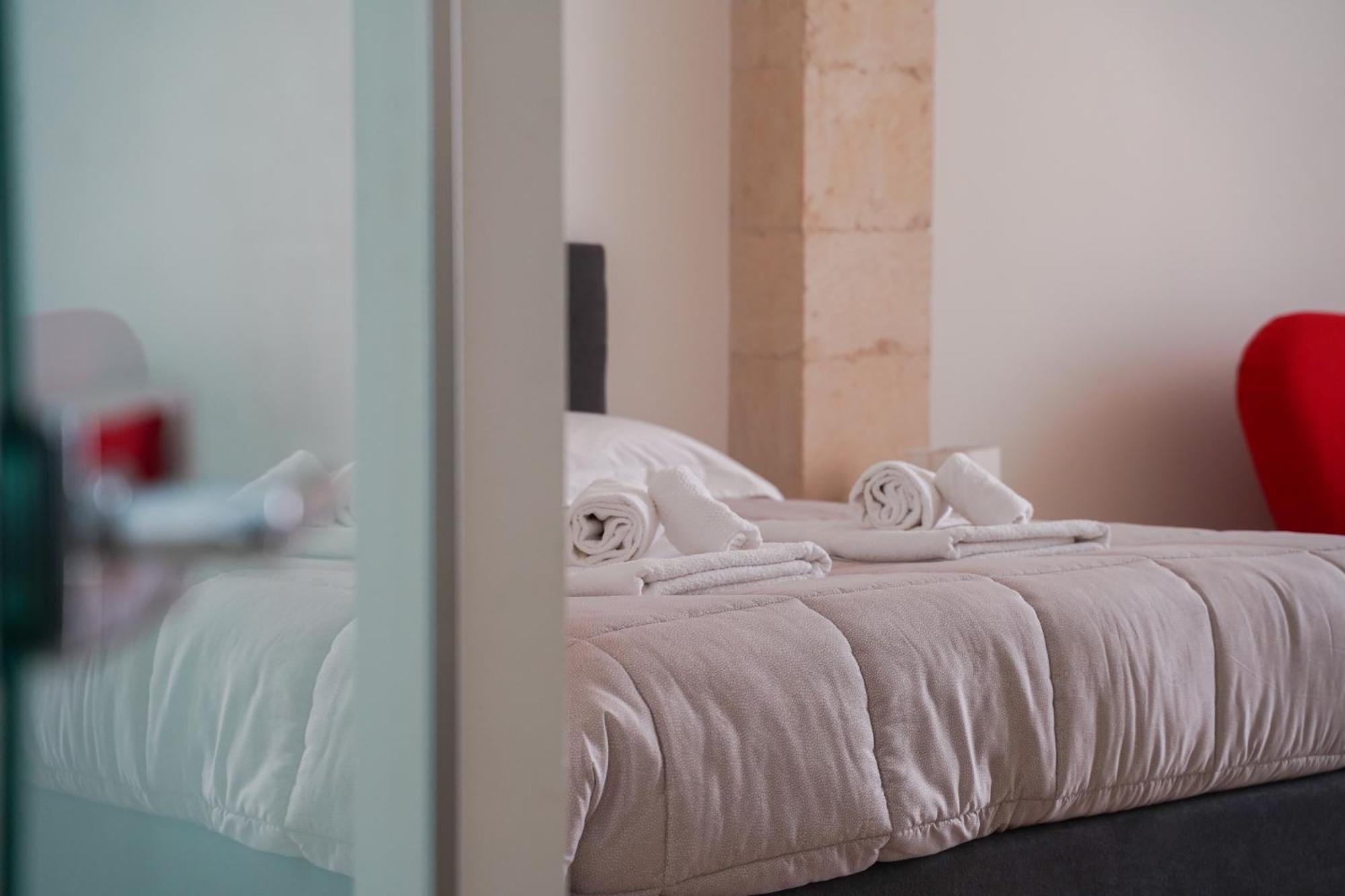 Suite Home D'Aragona Lecce Exterior photo